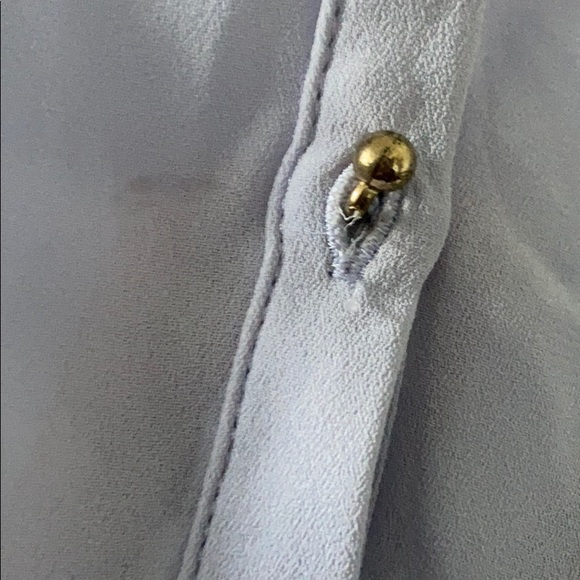 Express button placket blouse - Picture 6 of 6